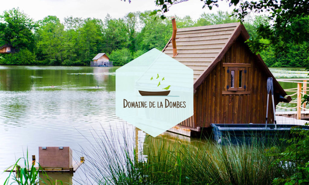 Logo Domaine de la Dombes sur fond photo